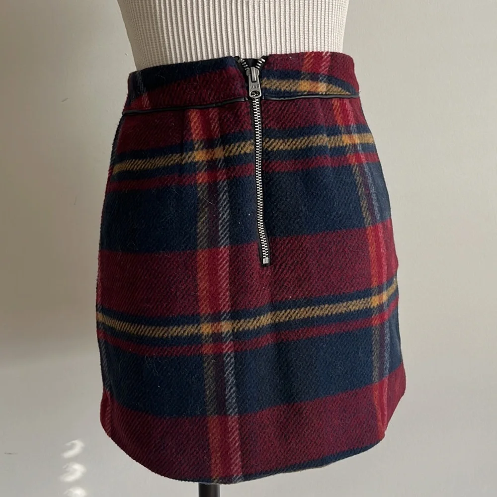 A&F Mini Skirt - Picture 5 of 6
